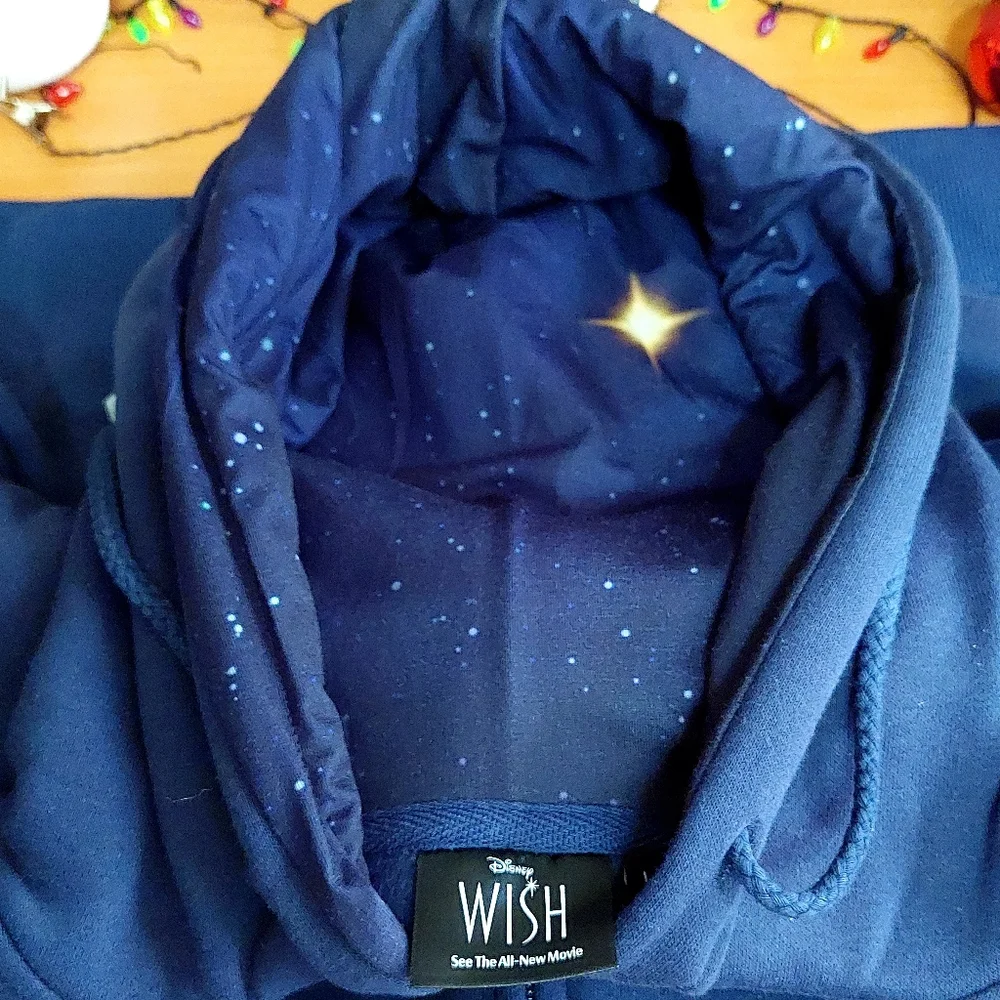 Disney's Wish movie 2023 zip up hoodie sweatshirt. NWT. With a Star zipper pull⭐ - Picture 2 of 11